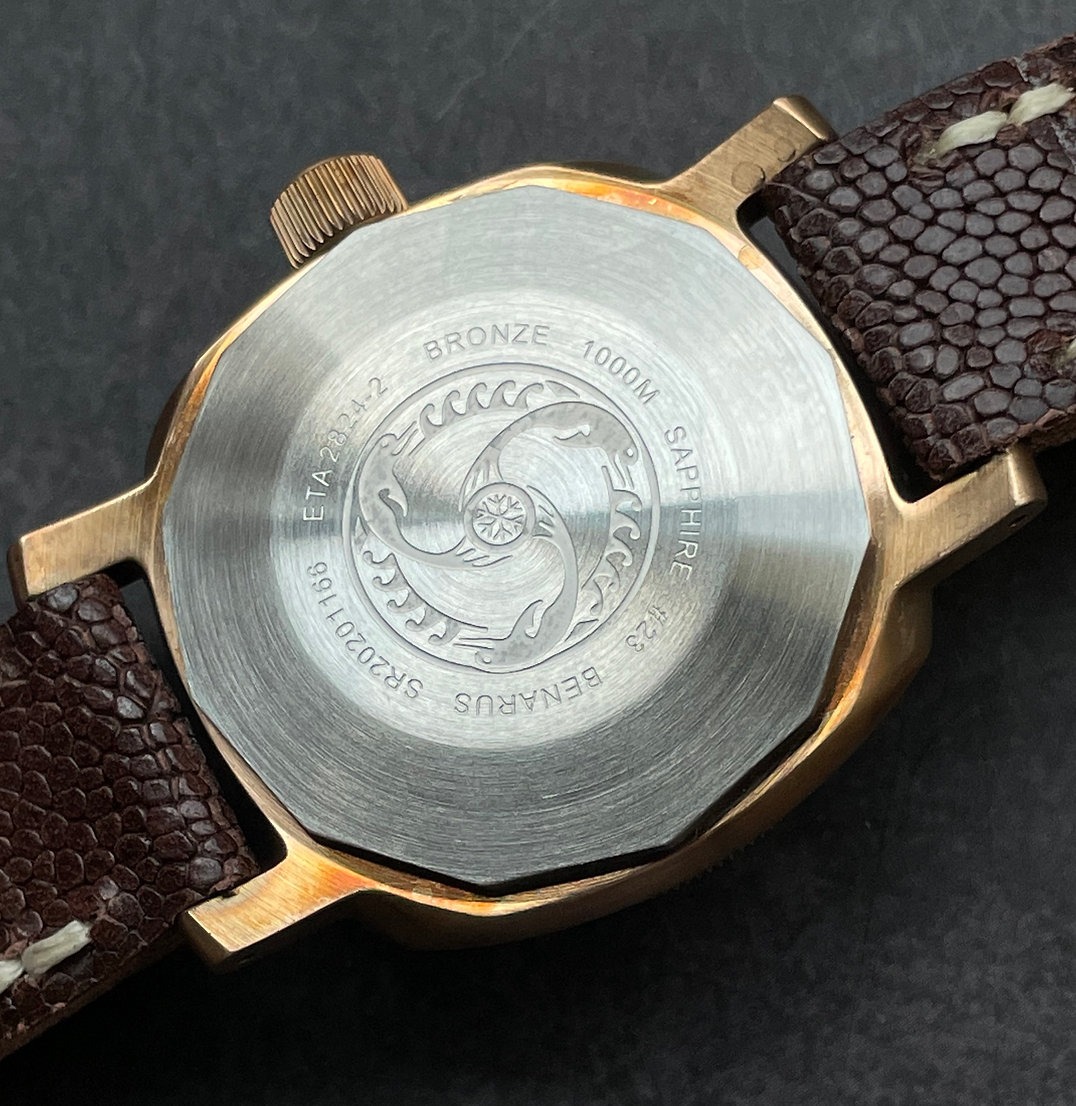 Benarus Moray 38 Bronze