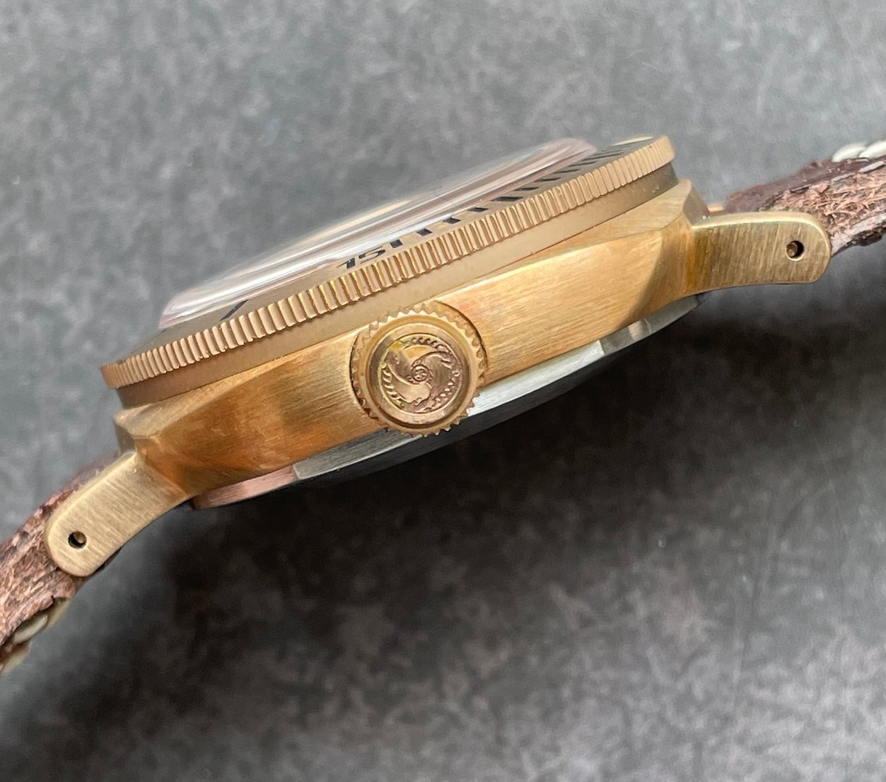 Benarus Moray 38 Bronze