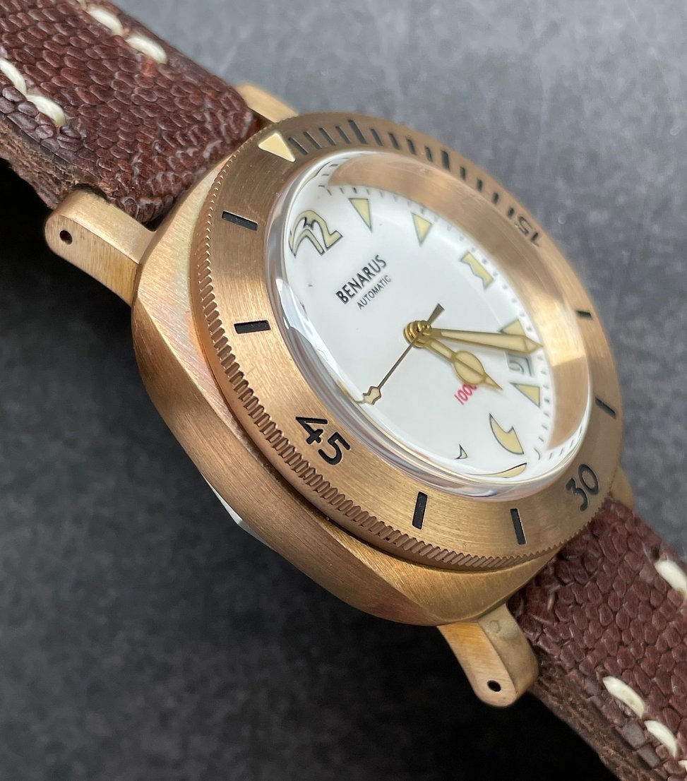 Benarus Moray 38 Bronze