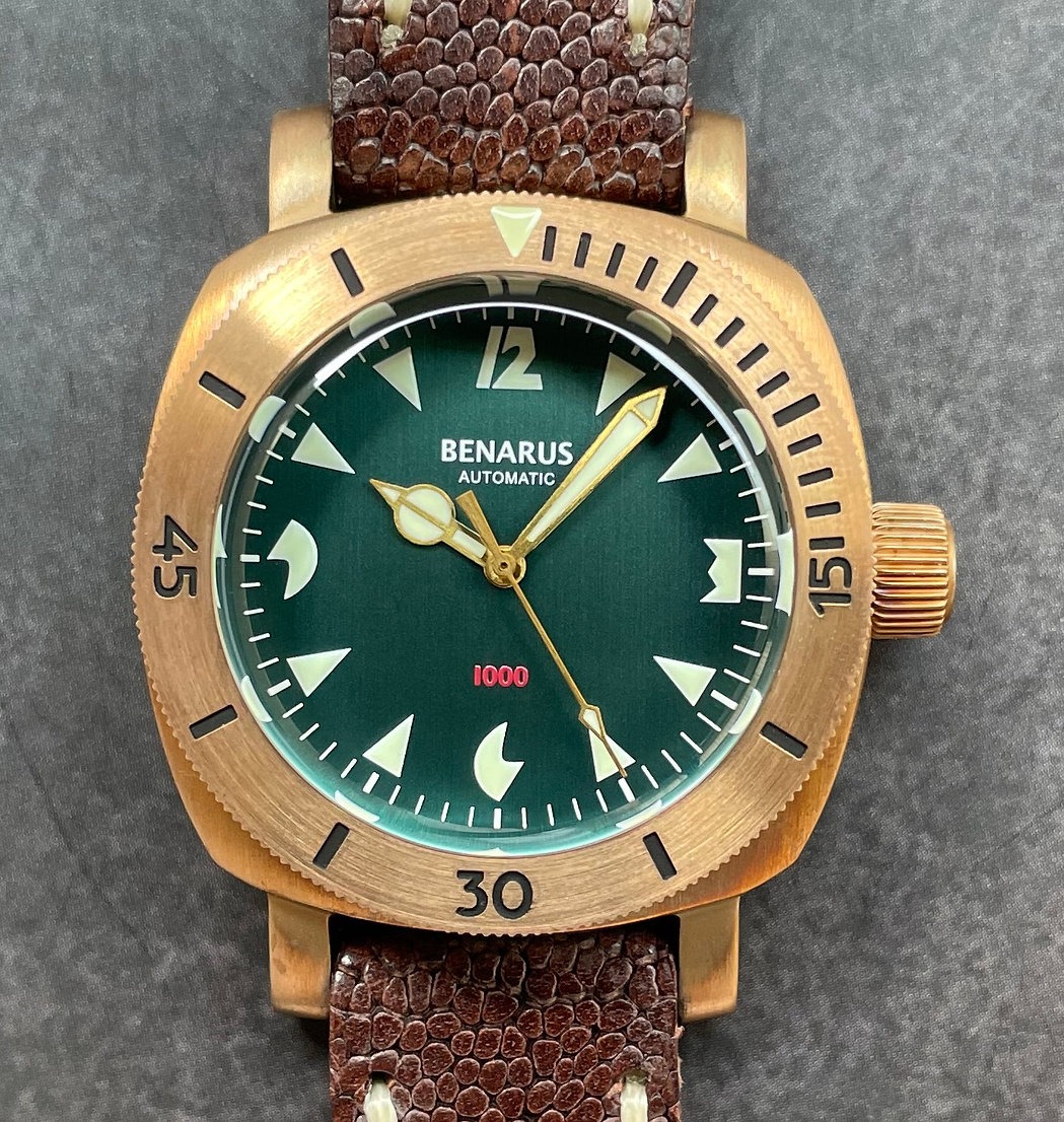 Benarus Moray 38 Bronze
