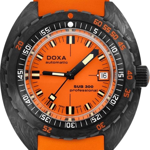 Doxa SUB 300 Carbon COSC