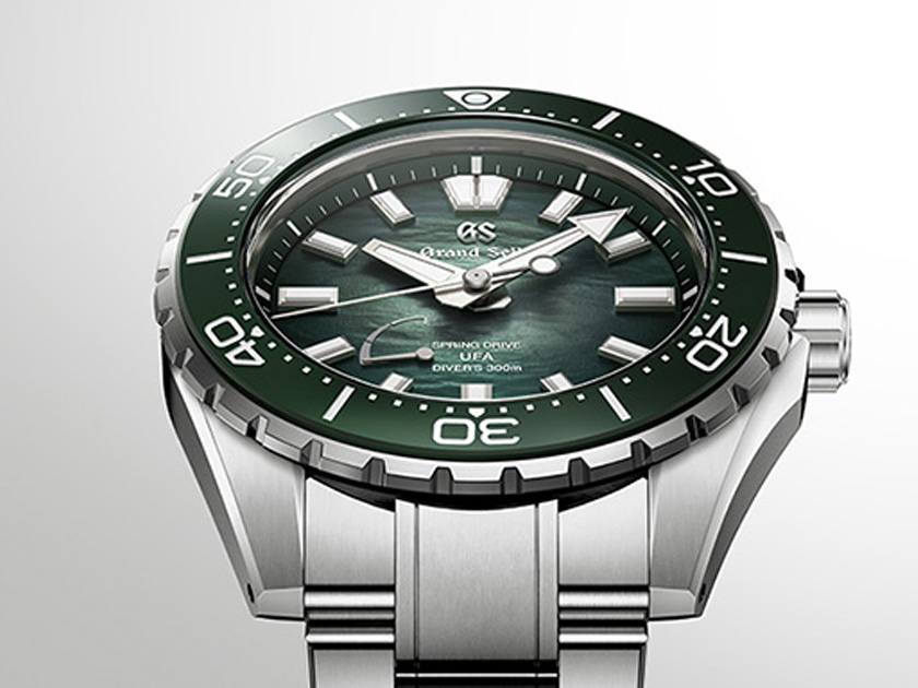 Grand Seiko Spring Drive U.F.A. Ushio 300 Diver (SLGB025, green)
