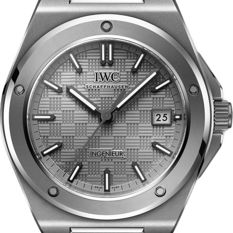 IWC Ingenieur Automatic 40 (Titanium)