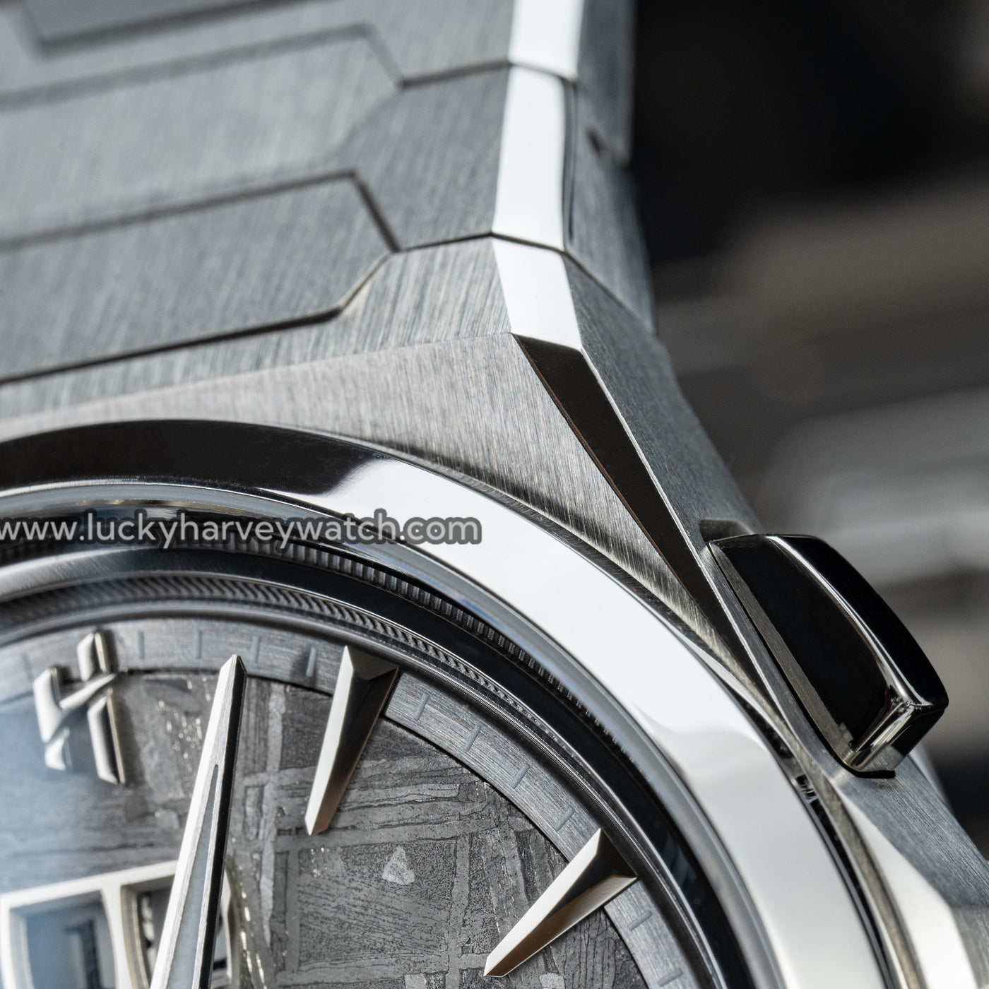Lucky Harvey Chiming Watch 2.0 Muonionalusta Meteorite