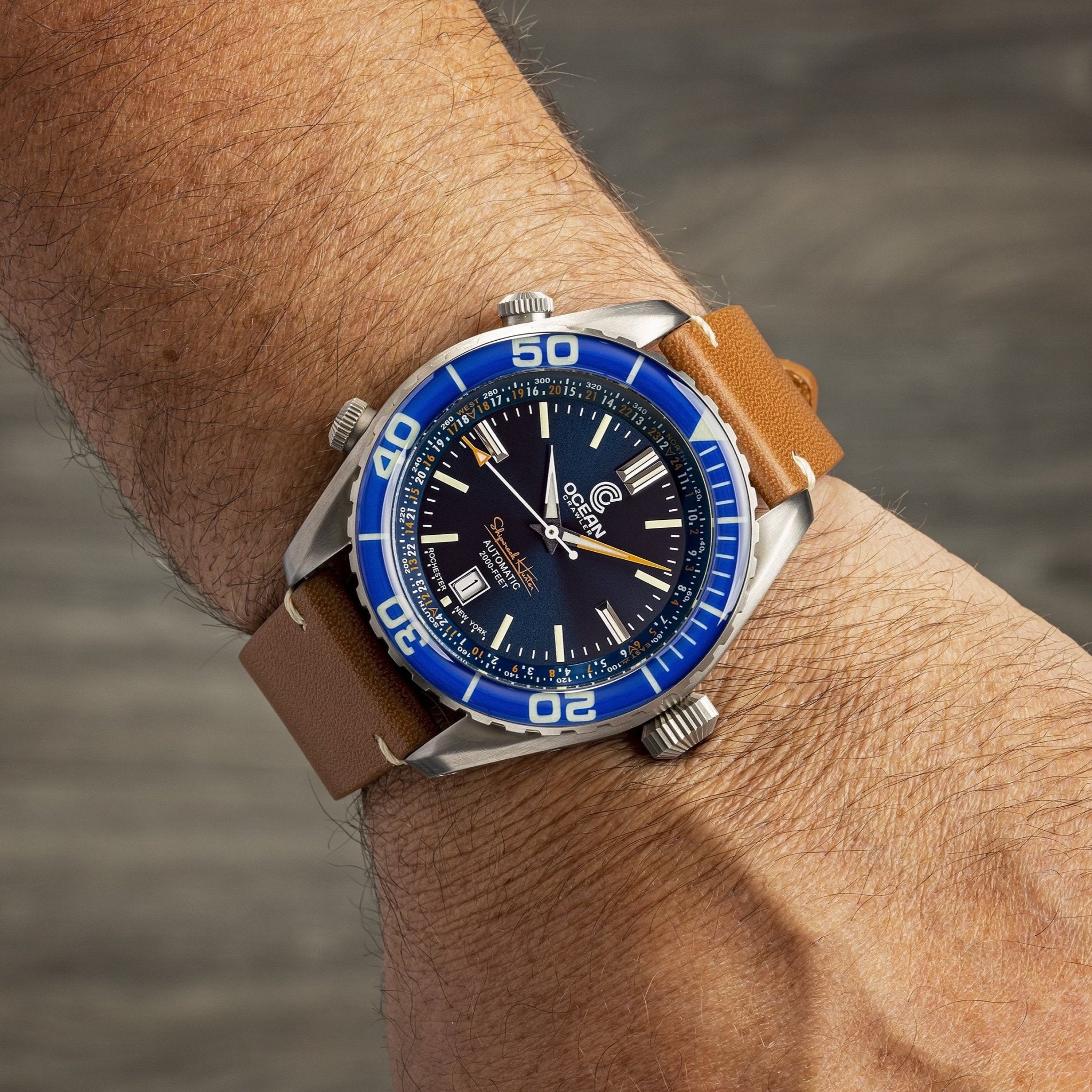 Ocean Crawler Ocean Navigator 45 - Blue Bezel
