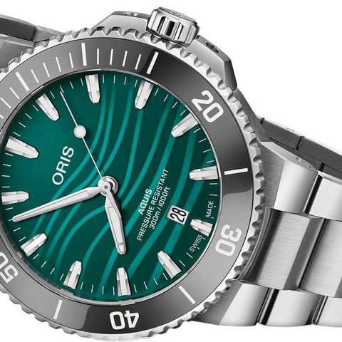 Oris Aquis Date Titanium 43.5mm