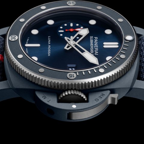 Panerai Submersible QuarantaQuattro Luna Rossa Ti-Ceramitech 44mm (blue)