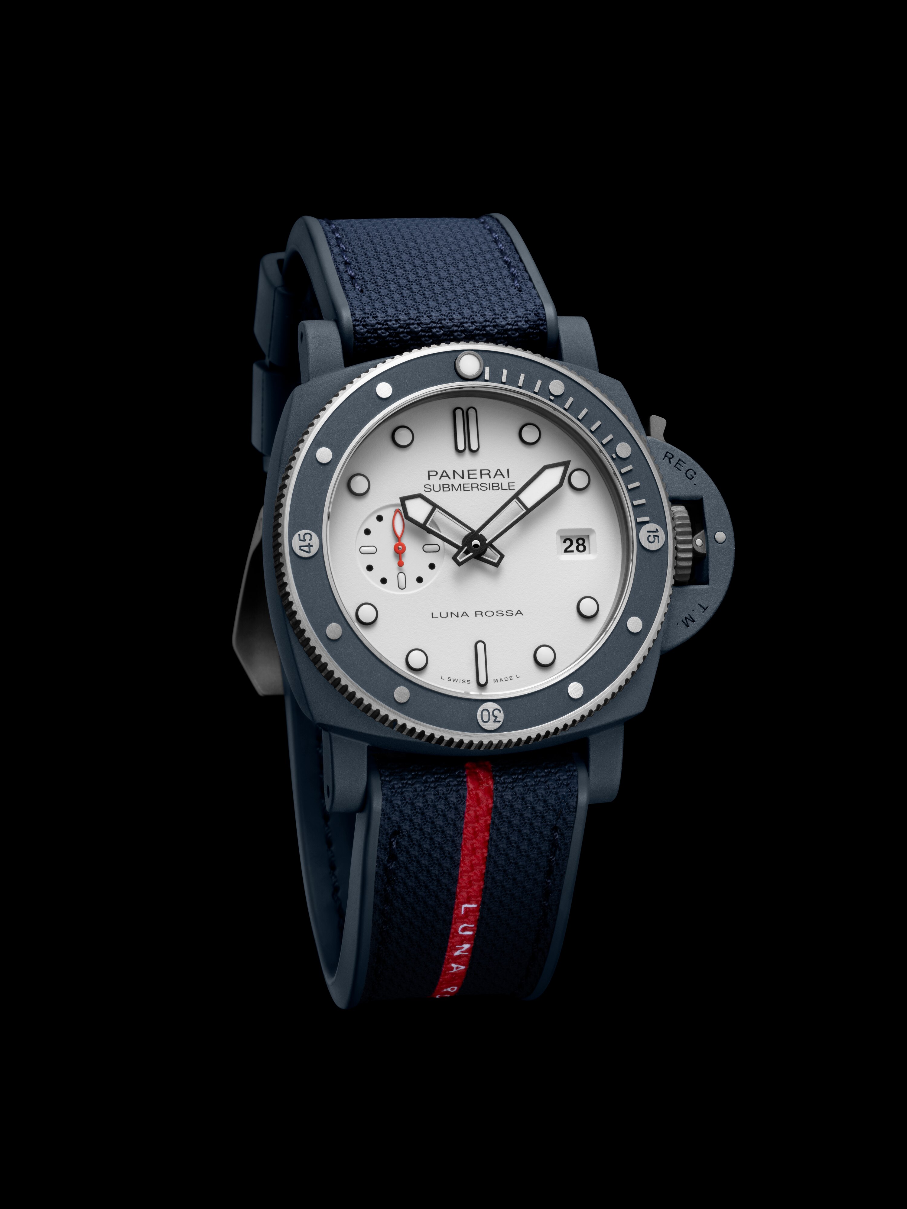 Panerai Submersible QuarantaQuattro Luna Rossa Ti-Ceramitech