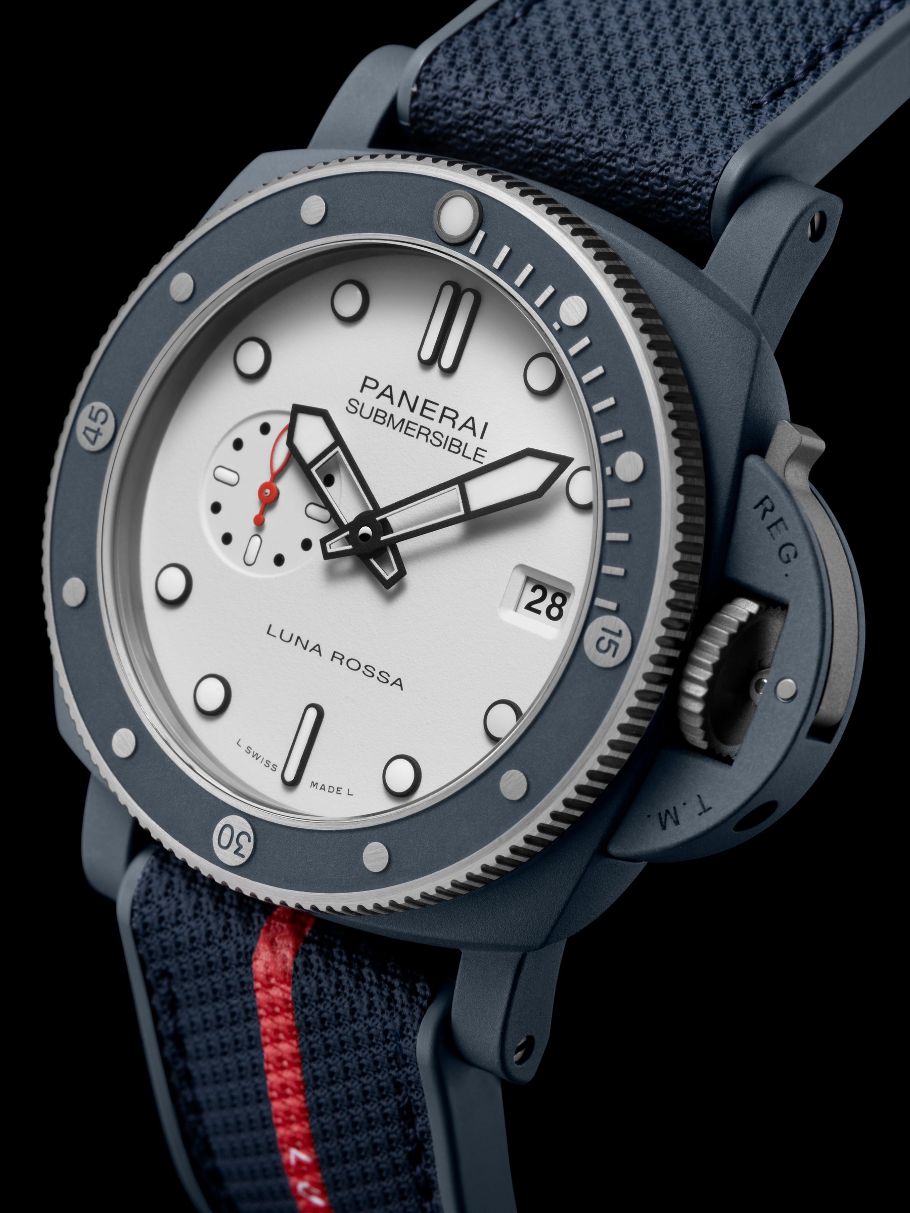 Panerai Submersible QuarantaQuattro Luna Rossa Ti-Ceramitech
