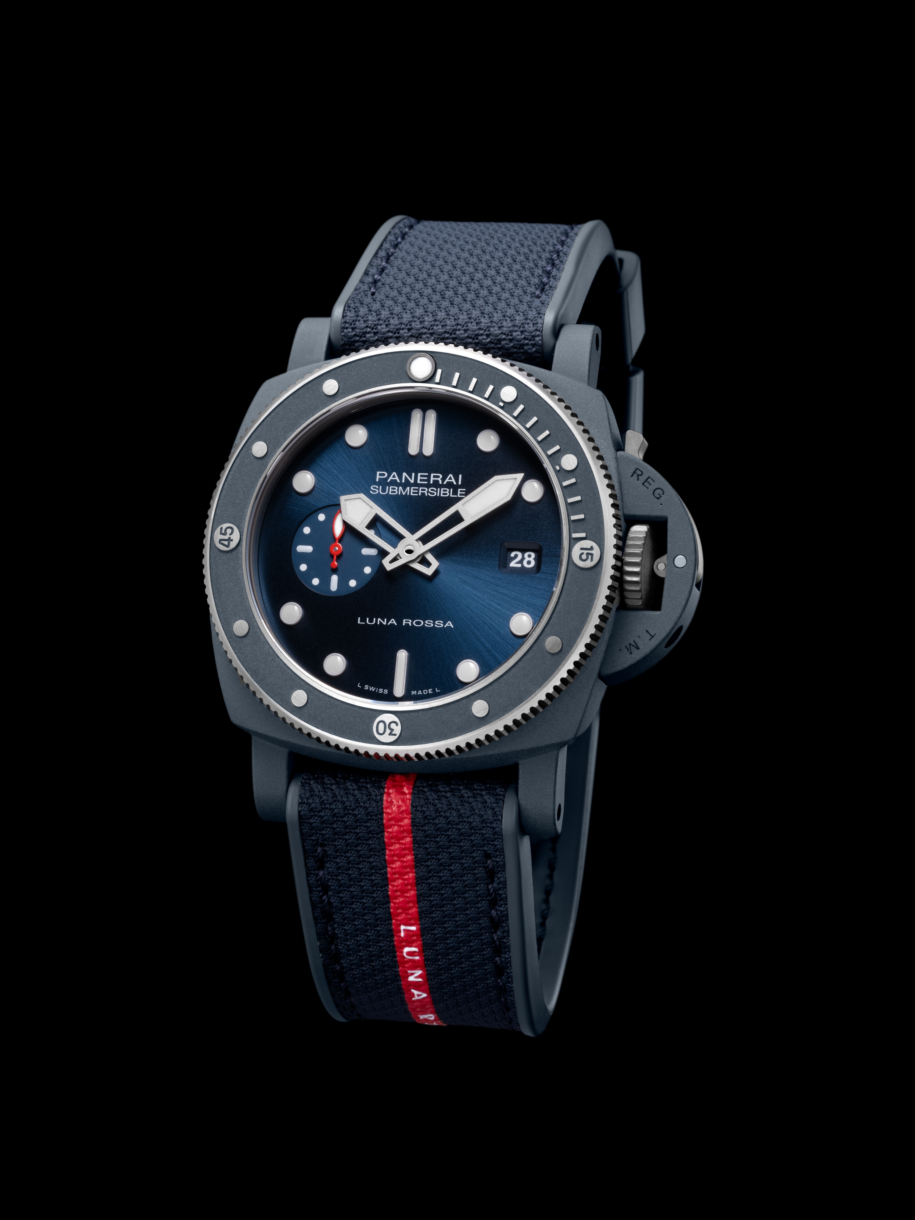 Panerai Submersible QuarantaQuattro Luna Rossa Ti-Ceramitech (blue dial)