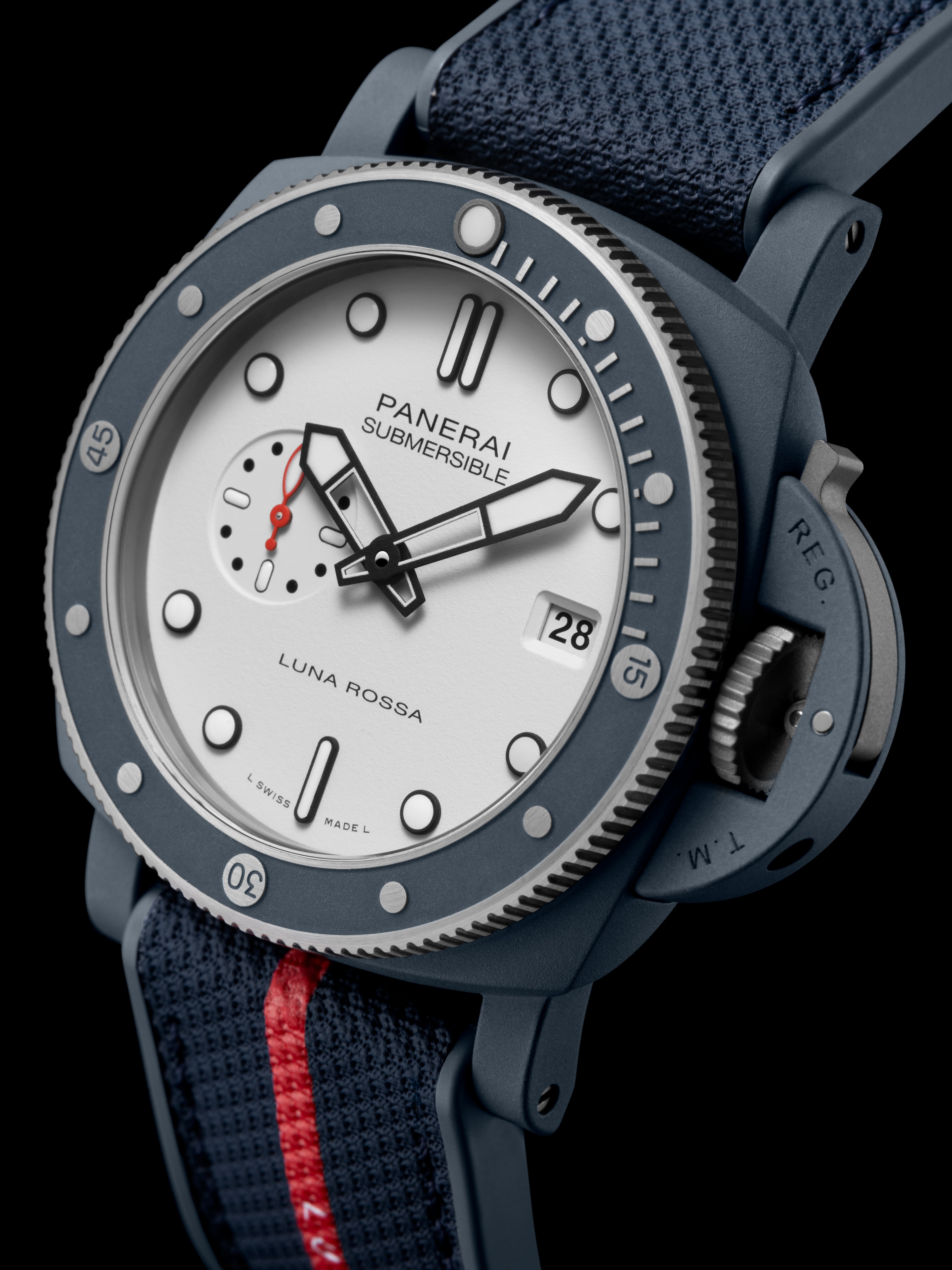 Panerai Submersible QuarantaQuattro Luna Rossa Ti-Ceramitech